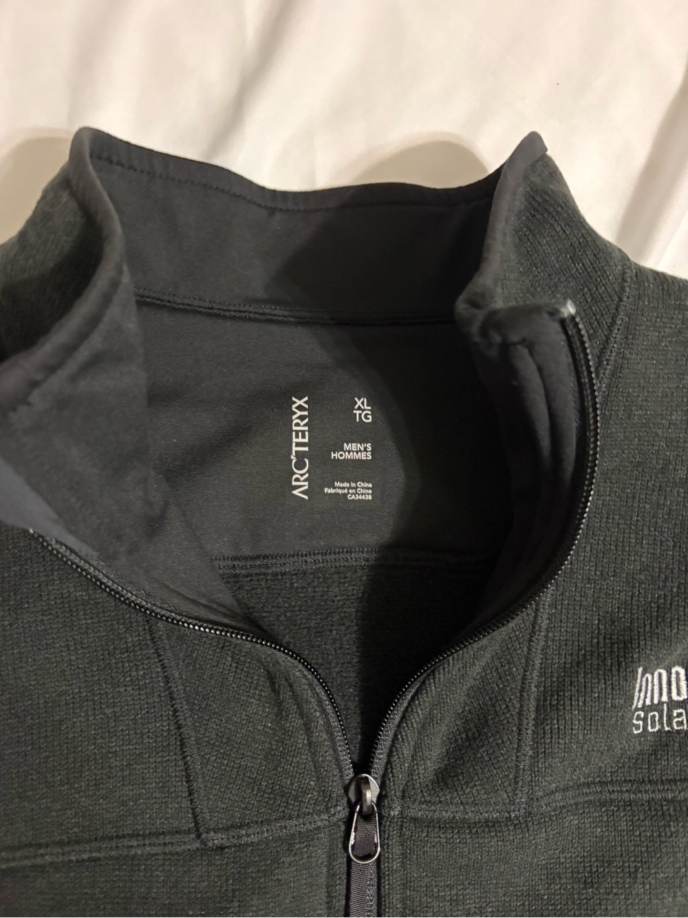 New size XL Arc'teryx Men's Black Zip-Up Sweater Jacket